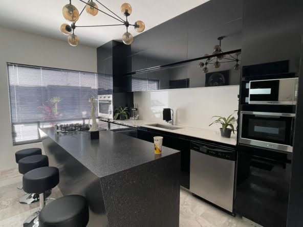 10c15b16-9c96-43a0-a26b-a8b4b0cb5d40