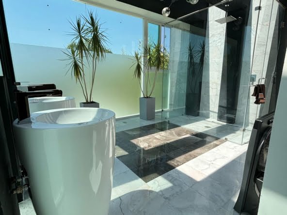 812a2ff5-a6ca-497d-b9c5-0f63bcca5afd