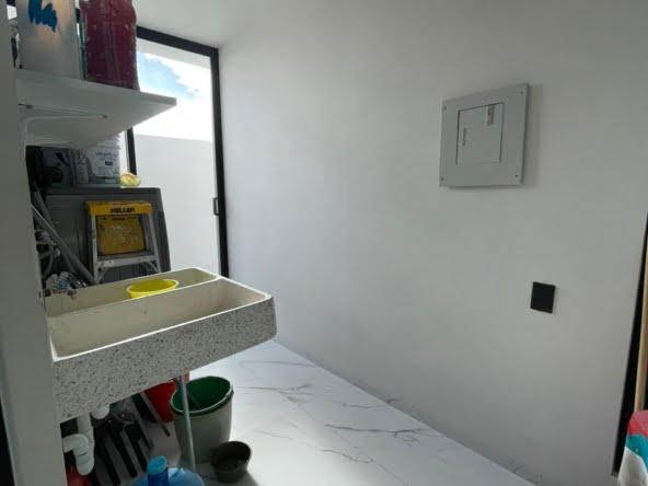 8239be36-f111-4691-a050-d00096770184