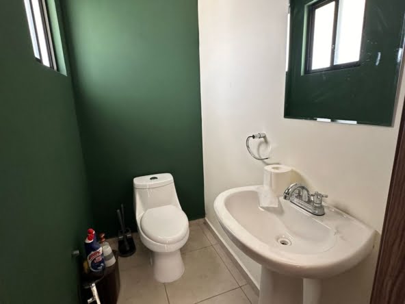 ab383f17-bccf-4c14-94b3-f573404d90f7