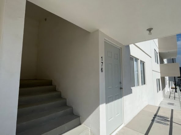 b8006ab4-0a31-4c37-888e-94c78cab7901