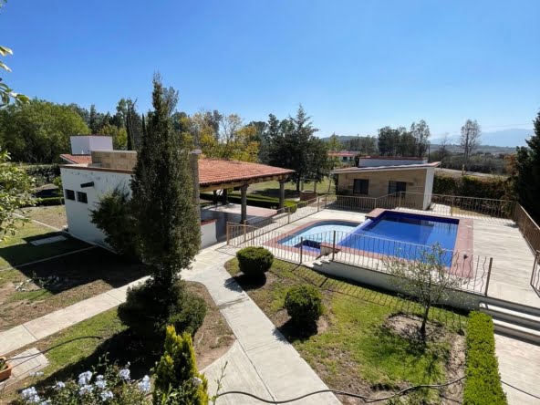 c7c2f2f0-90b9-4adf-bbf9-6a9bee4e3dfe