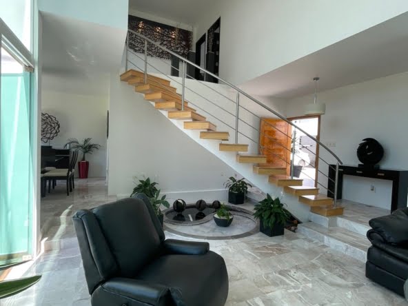 e1a5c92d-9639-46e4-9050-51d60f843f10