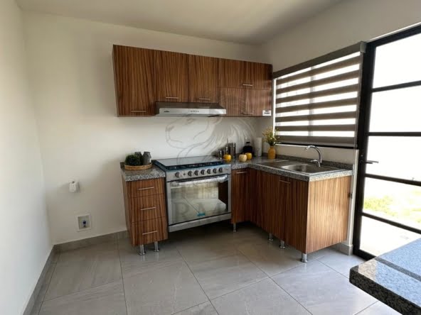 057ebc1a-f19a-47be-ac28-52319a81d62d