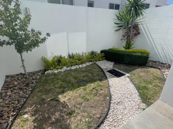 885163df-e62c-4041-b4ba-dc1594ee99cd