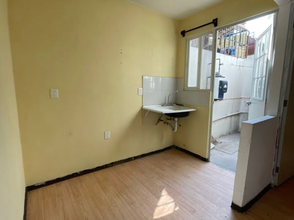 b8561d1f-e3a5-4b4c-b52b-eb31f827affa