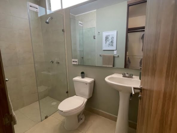 d4f7b3c1-ee28-4bf0-83e9-6fa215c87d56