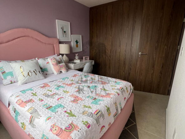 3b0ec9ef-1735-414c-8e07-789e614d80f5