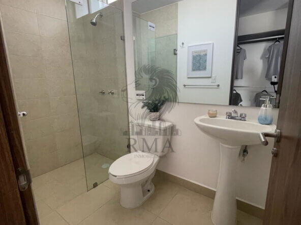 5c071d28-8504-4d64-8157-a6c27331028f