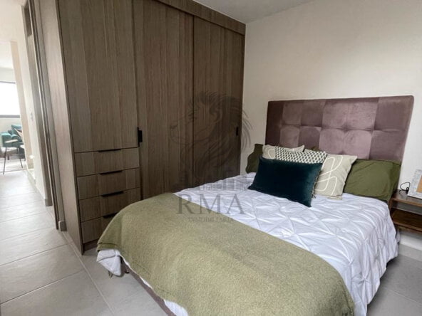 e7be0e31-a4d6-4b64-994a-6598442f823f