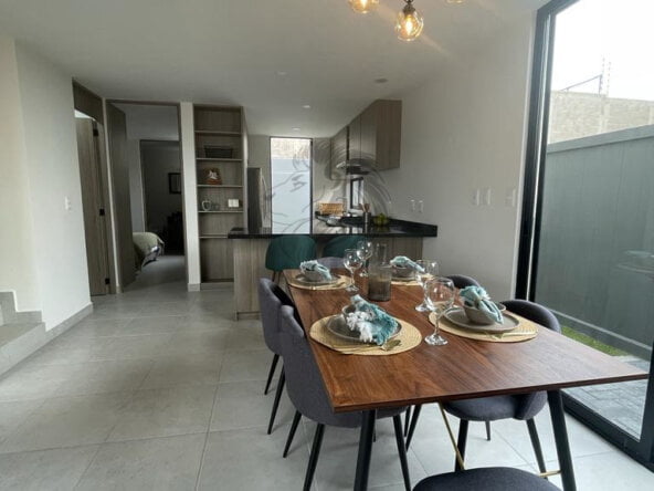 ffbf948d-d00d-4f23-8120-044d29fc3ea7