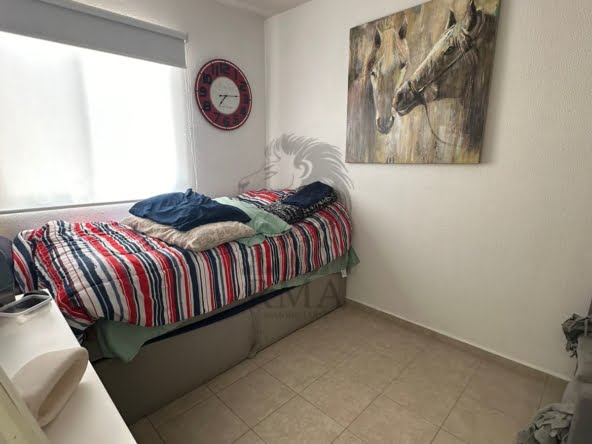 d8b854d7-ad35-4126-853c-46d4230f5509