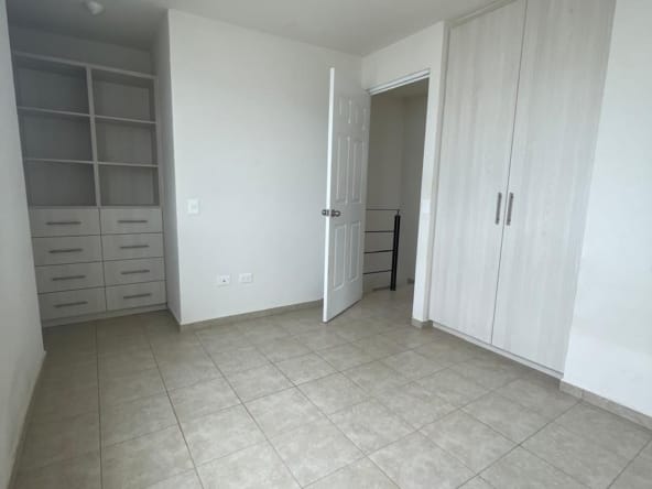 bd45fe0e-b0f3-4586-8013-92f680886666